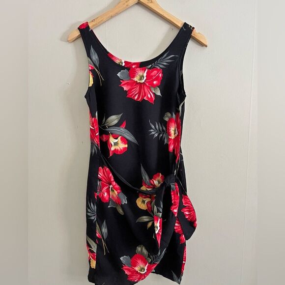 Vintage La Belle 90s Black Floral Rayon Dress S Red Hibiscus Tropical Tie Waist - Picture 3 of 8